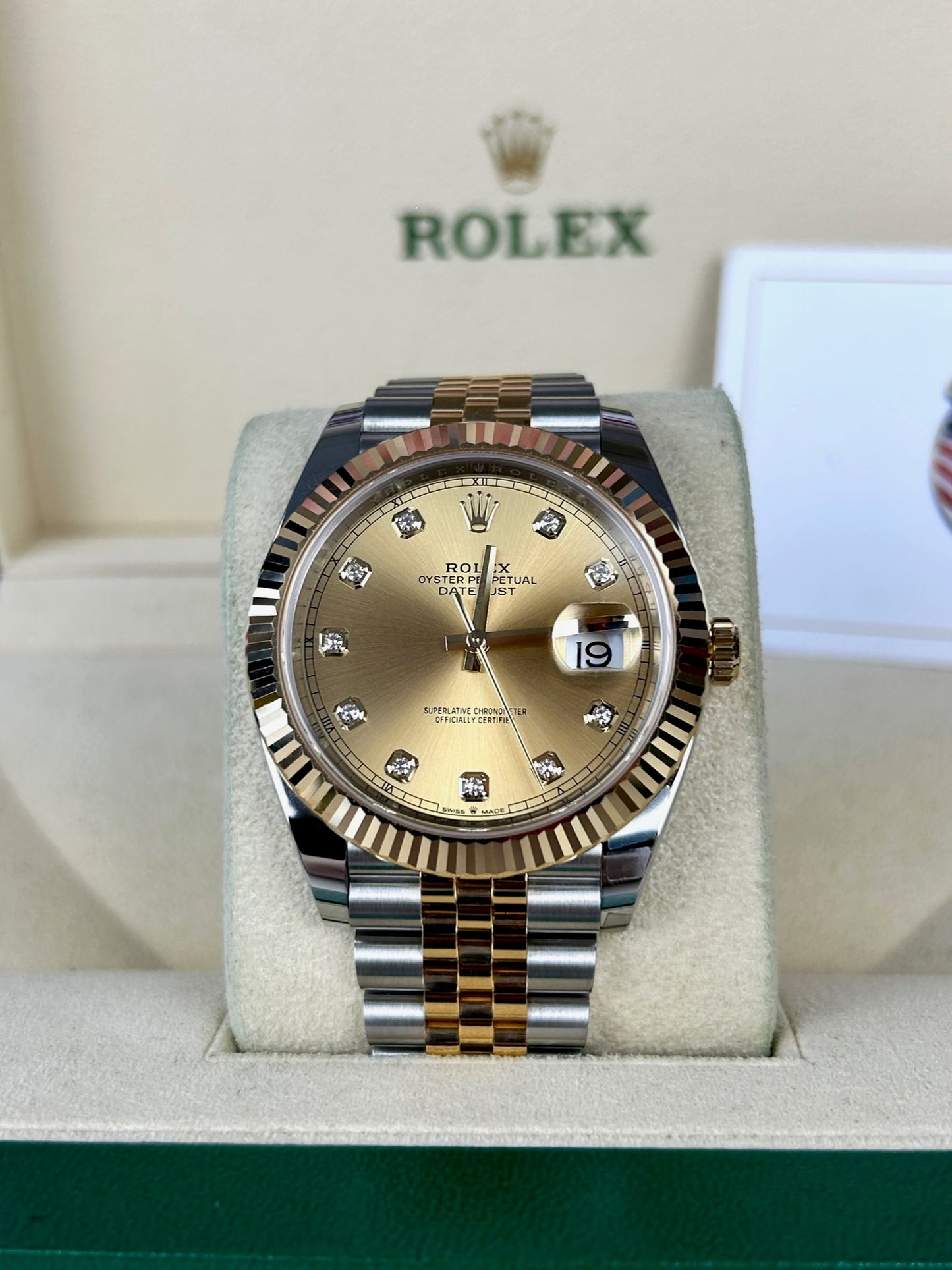 Rolex Datejust 41 - 126333 Champagne Diamond Dial - 2020