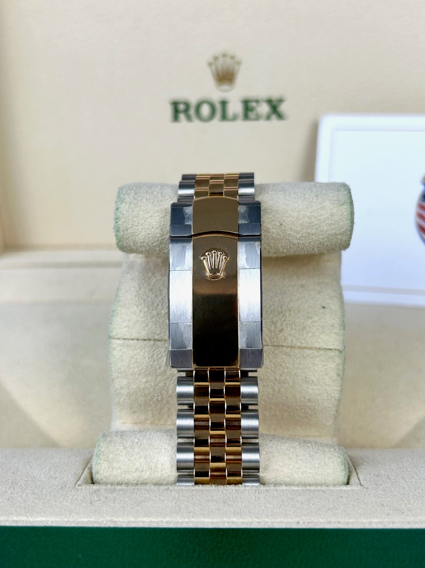 Rolex Datejust 41 - 126333 Champagne Diamond Dial - 2020